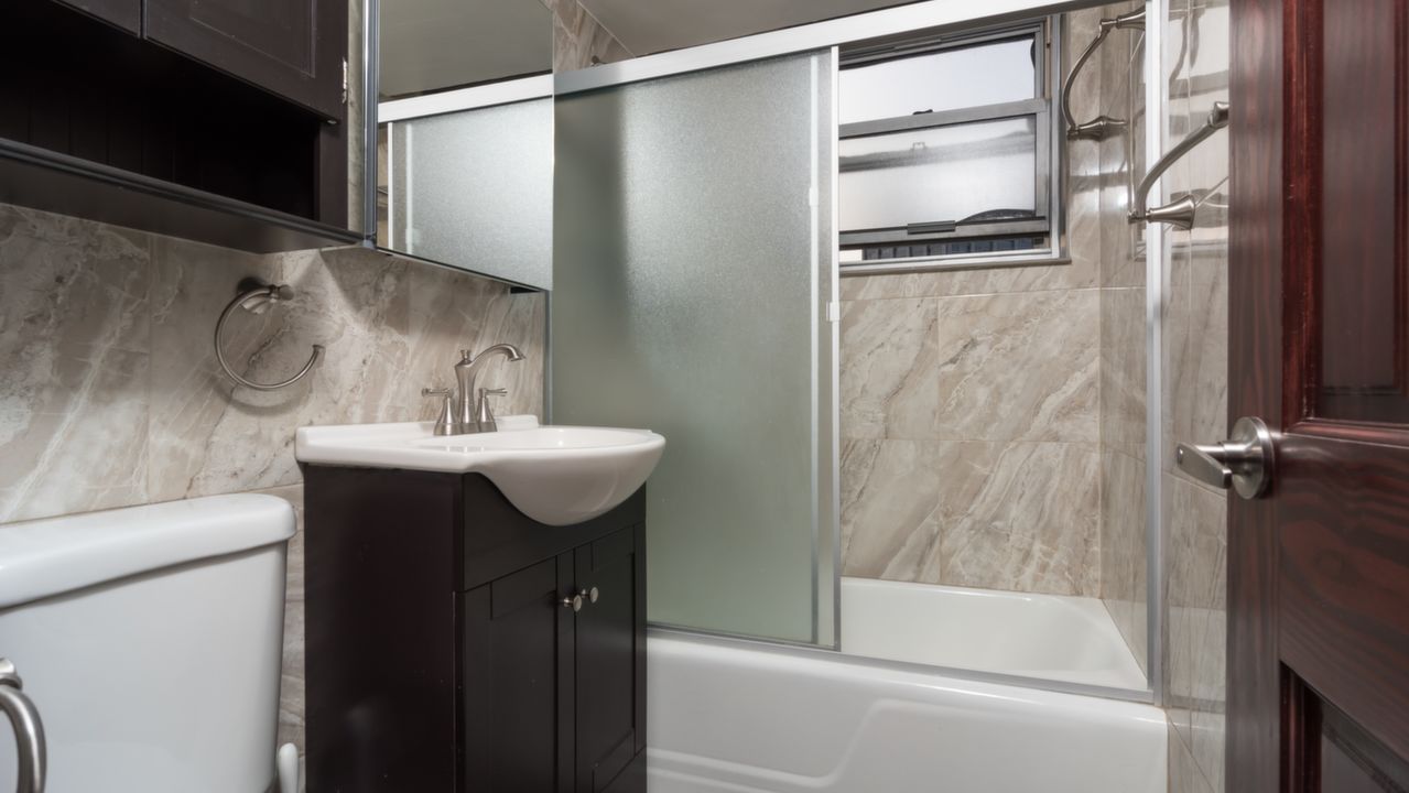 61-15 97th St #7B, Rego Park, NY, 11374 Scene 4