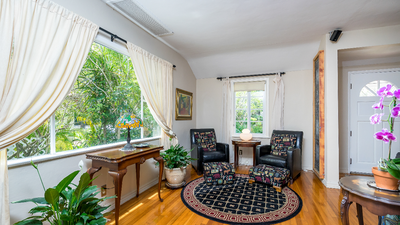 9341-NE-9th-Ave-03