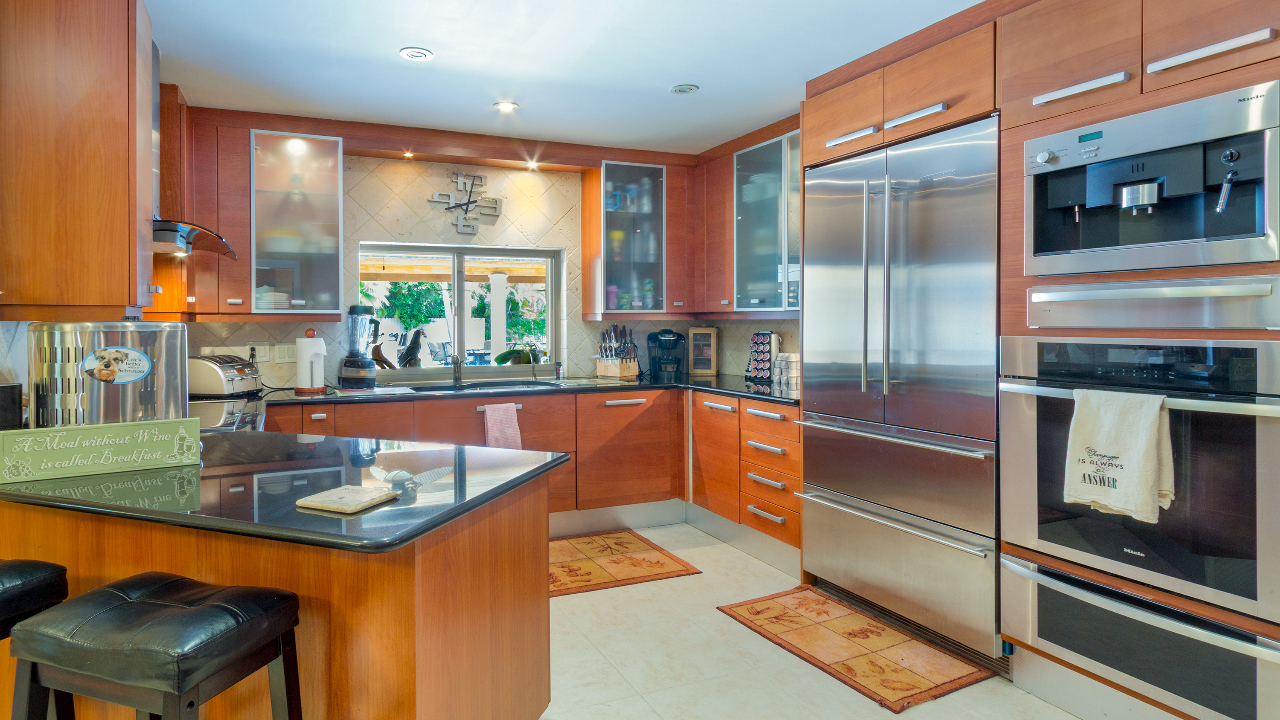 15741-Turnberry-Dr-05