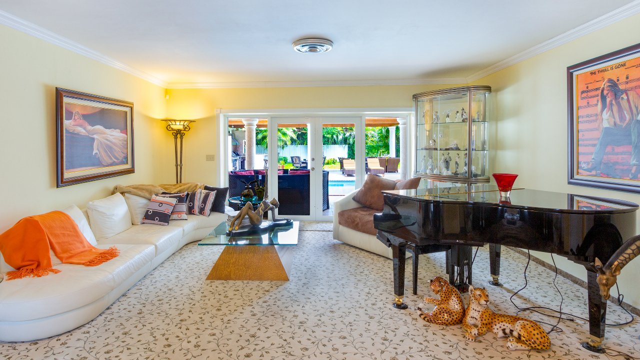 15741-Turnberry-Dr-02