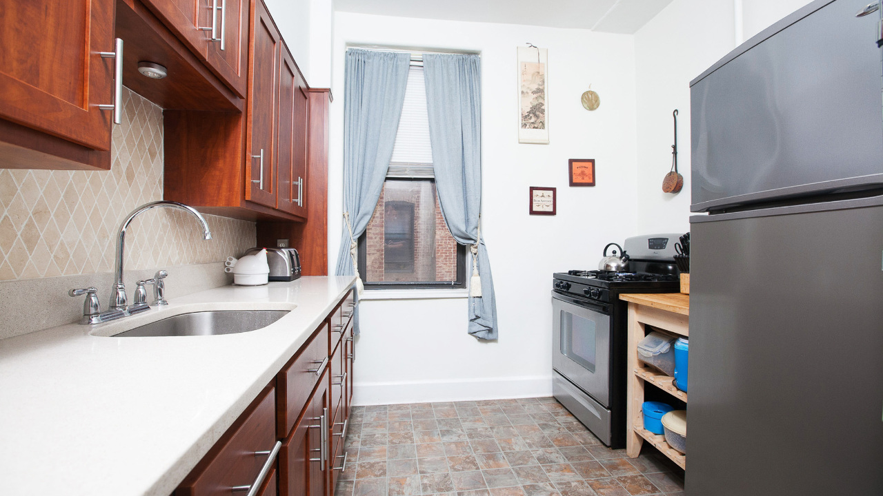 35-26 82nd Street, Jackson Heights, NY, 11372 Scene 1