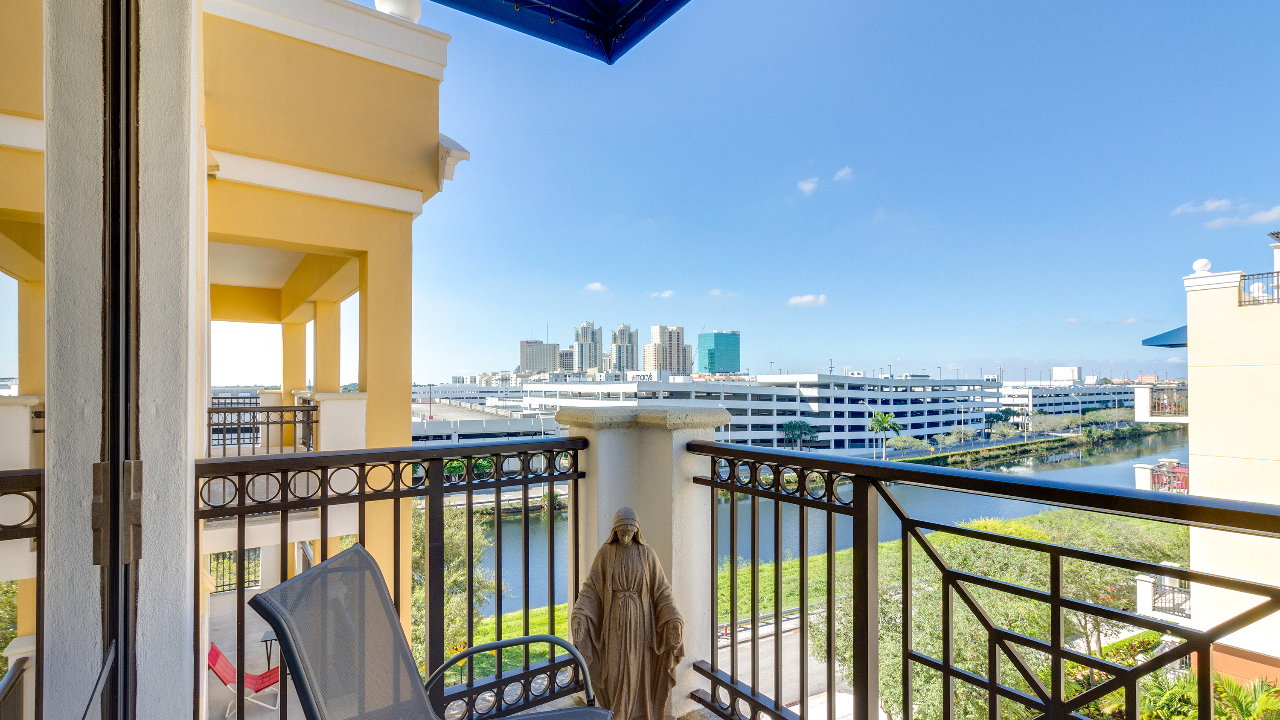 8390-SW-72nd-Ave-#514-04