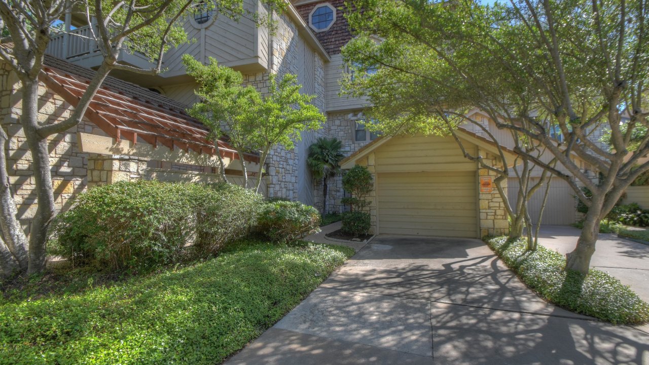 311 Island Drive #B, Horseshoe Bay, TX, 78657 Scene 2