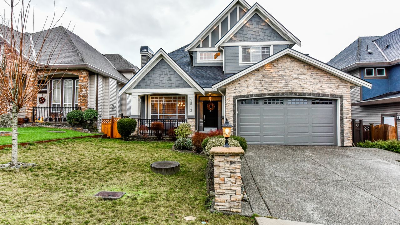 5512 189A St, Surrey, BC, V3S 6W7 Scene 1