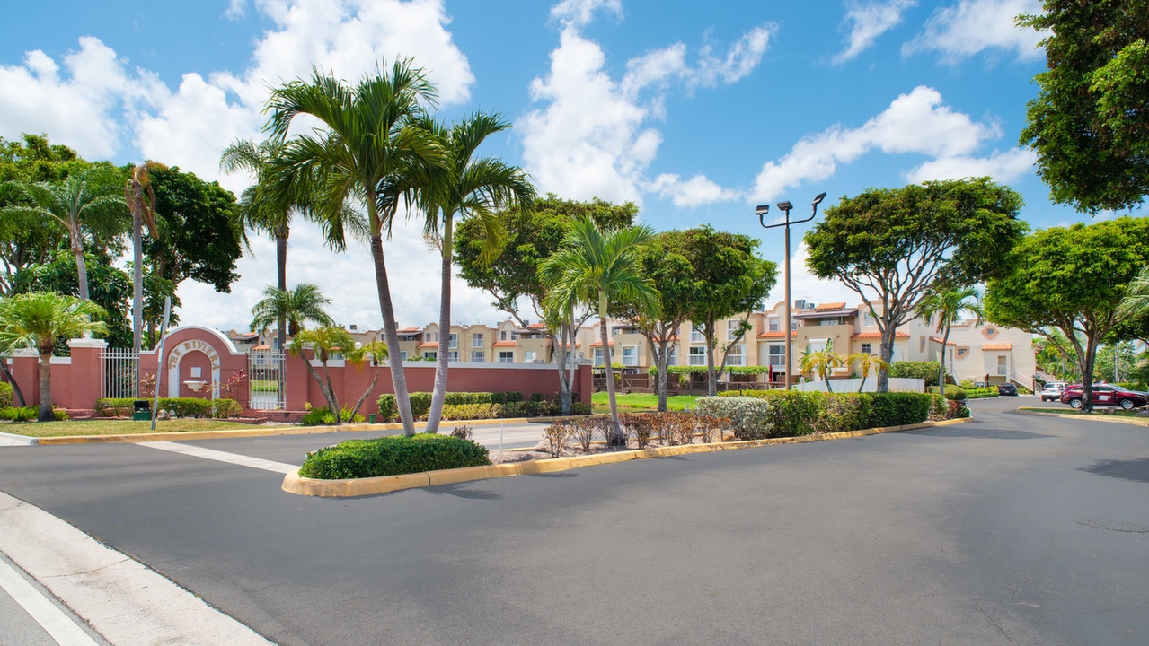 460-NW-86th-PL-01