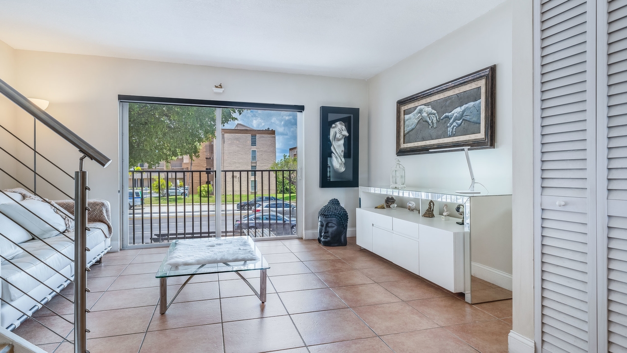 460-NW-86th-PL-03