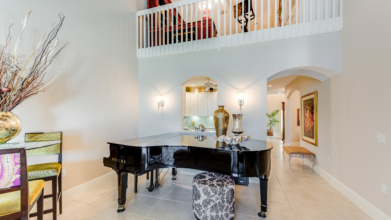 513-W-Palm-Aire-Dr-10