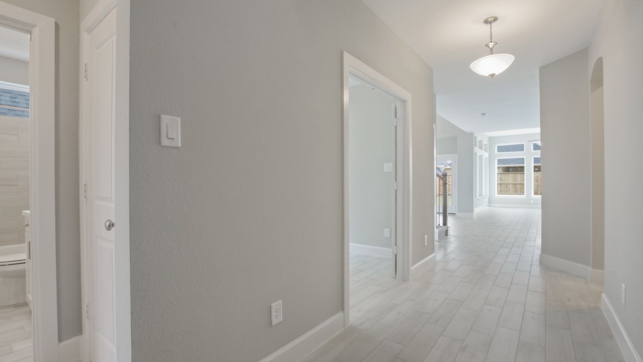 6931GoldstrumWay_004