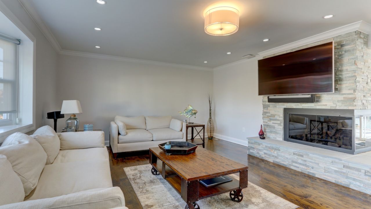 230 S Meister Blvd, Freeport, NY, 11520 Scene 3