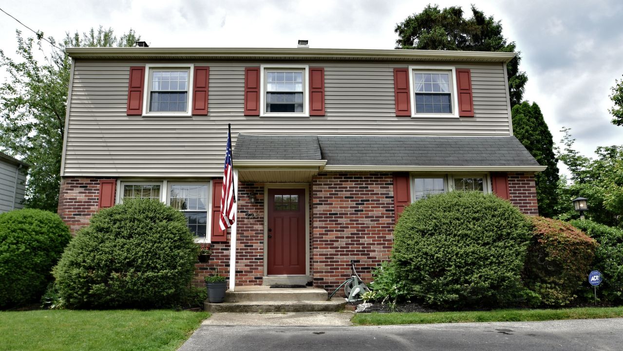 228 N Bethlehem Pike, Ambler, PA, 19002 Scene 1