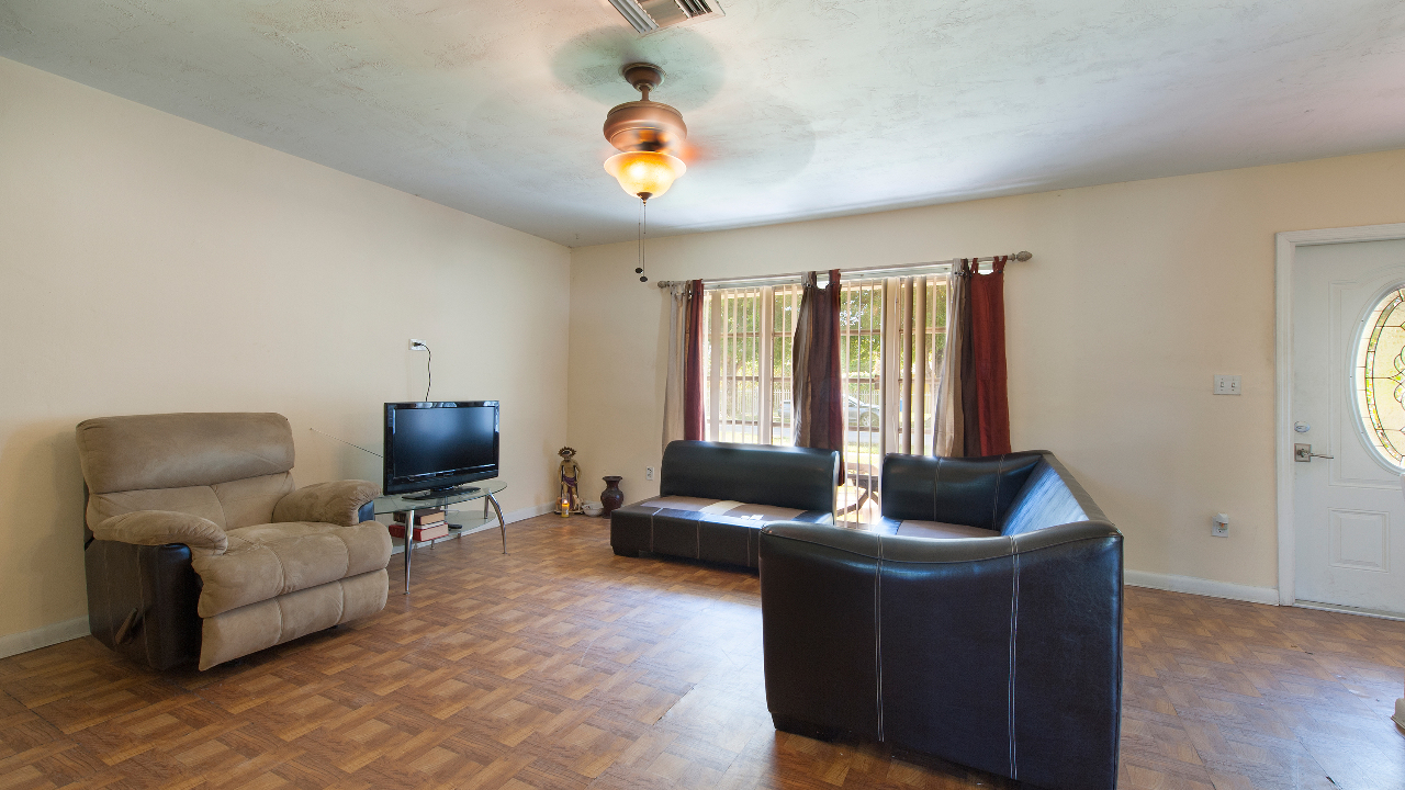 _19601-SW-99th-Ct-04