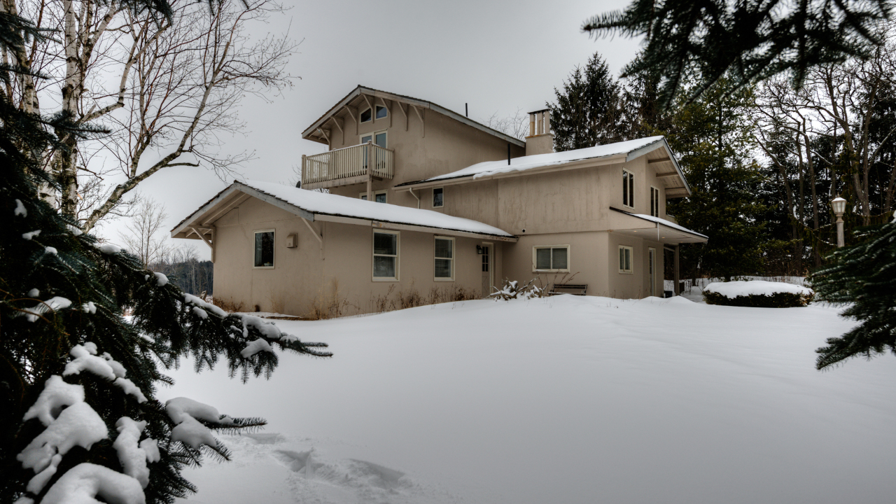 333 McRae Station Road, Puslinch, ON, N0B 2J0 Scene 2