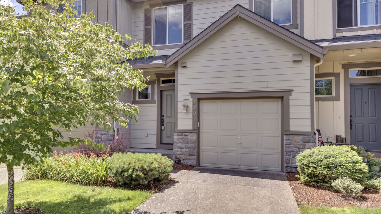 16405 SE Scoria Ln, Damascus, OR, 97089 Scene 1