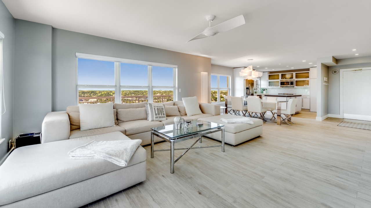 Regency-Tower-#1206-03