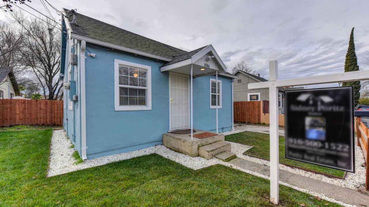 886 Edgewood Ave., Sacramento, CA, 95815 Scene 4