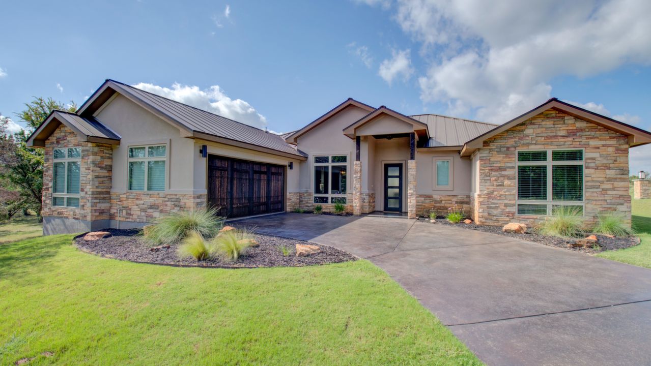 801 Silver Hill, Horseshoe Bay, TX, 78657 Scene 1