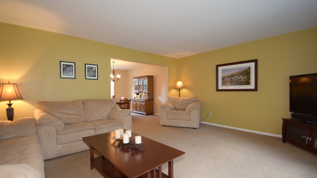 324 Flourtown Rd, Lafayette Hill, PA, 19444 Scene 2