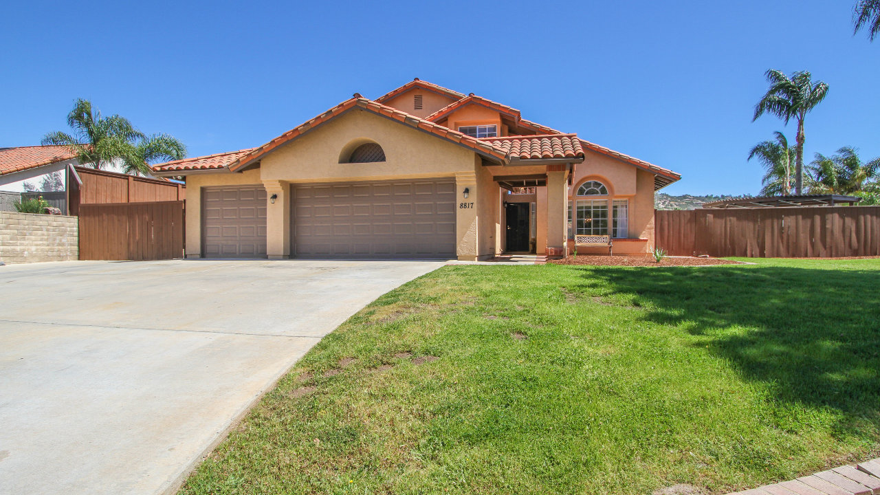 8817 Hunter Pass, Alpine, CA, 91901 Scene 2