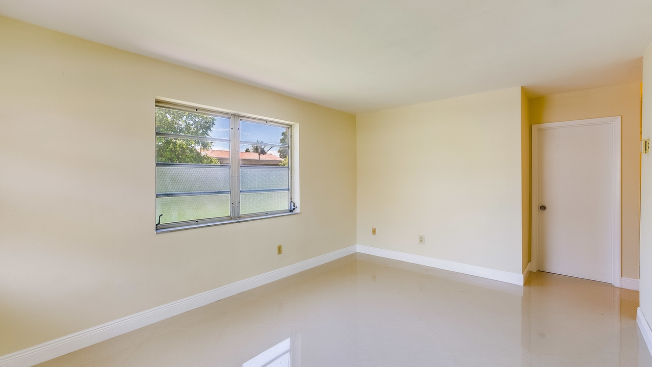 3660-SW-2nd-St-04