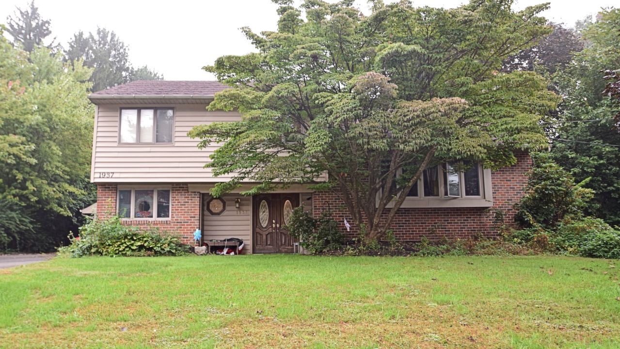 1937 S Limekiln Pike, Upper Dublin, PA, 19025 Scene 1