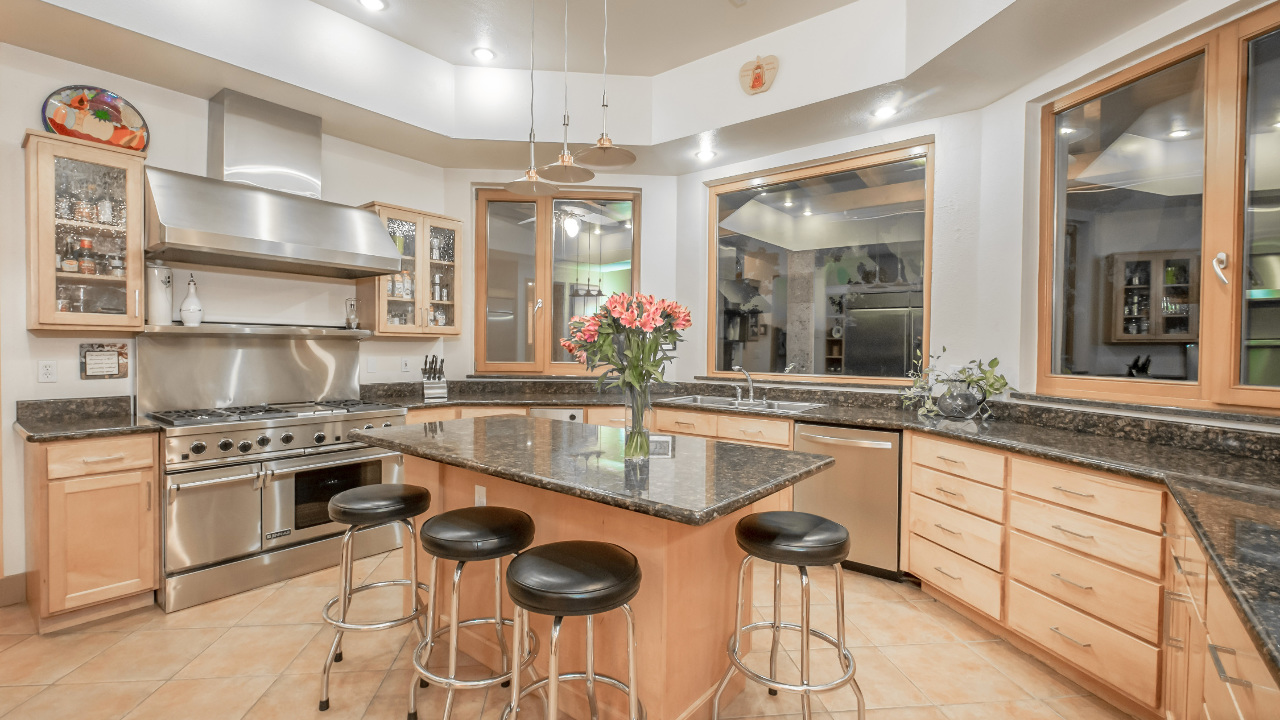 721 Gary lane, El Paso, TX, 79922 Scene 3