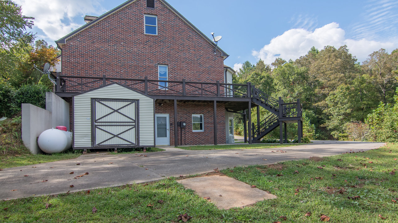 4131 Cutcane Road, Mineral Bluff, GA, 30559 Scene 4