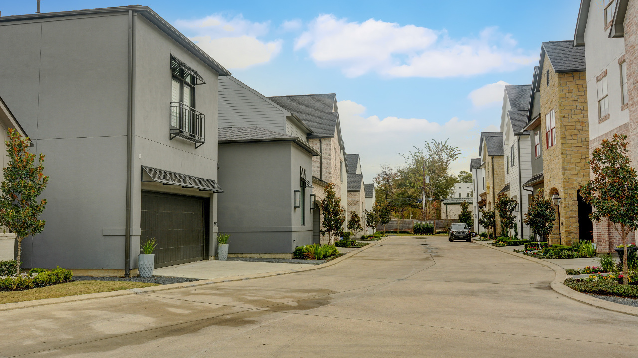 02- 1540 Whispering Pines FULL