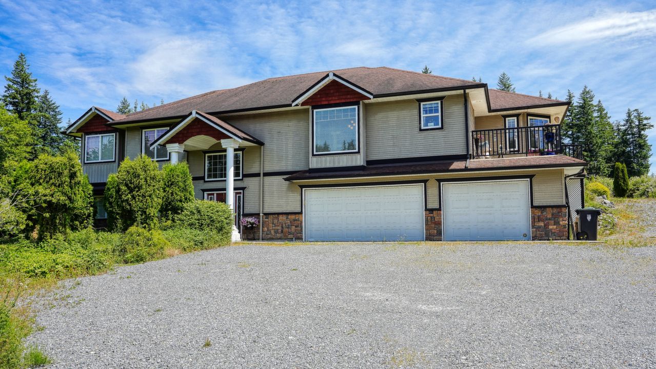 3090 208 St, Langley, BC, V2Z 2C3 Scene 1