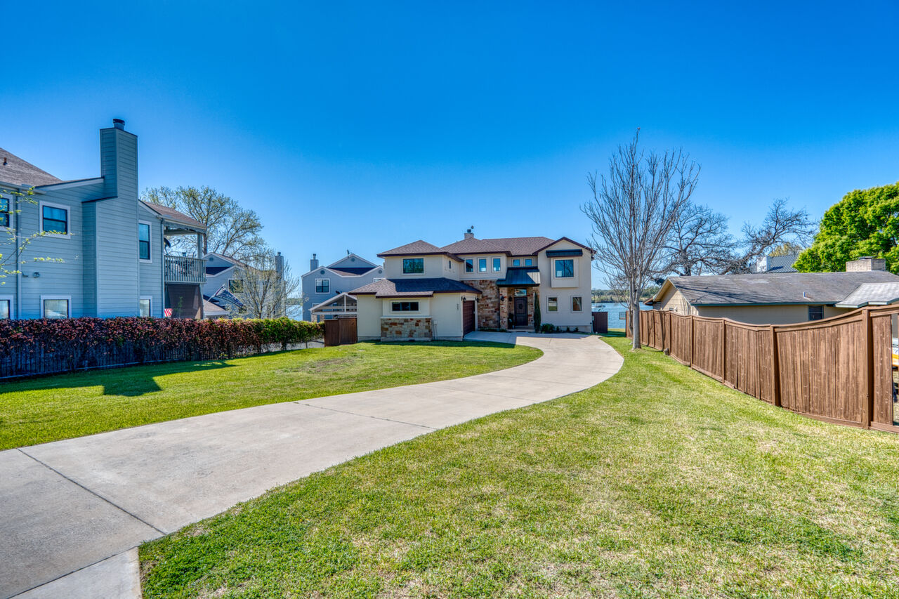 527 Reynolds, Kingsland, TX, 78639 Scene 1