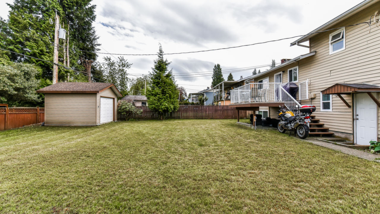 11004 Swan Crescent, Surrey, BC, V3R 5B6 Scene 3