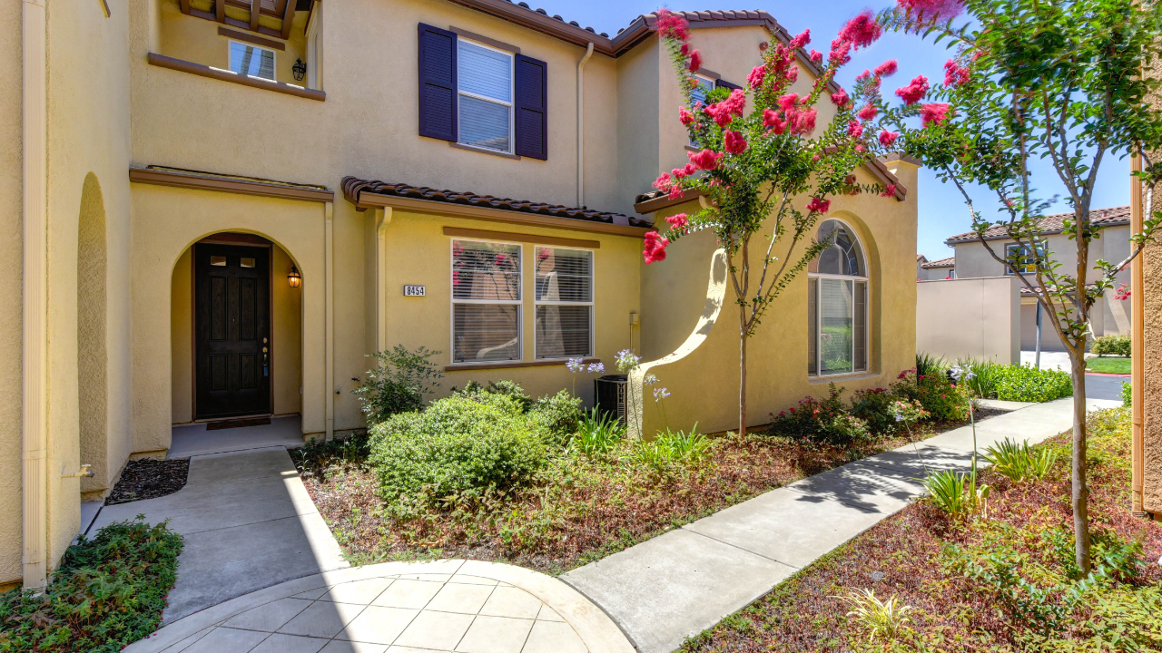 8454 Crystal Walk Cir., Elk Grove, CA, 95758 Scene 1