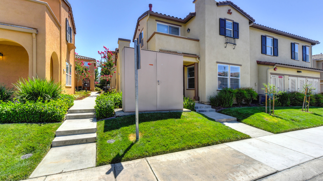 8454 Crystal Walk Cir., Elk Grove, CA, 95758 Scene 4