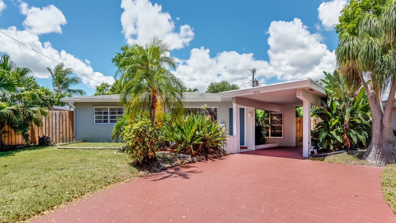 5661-NE-22nd-Ave-01