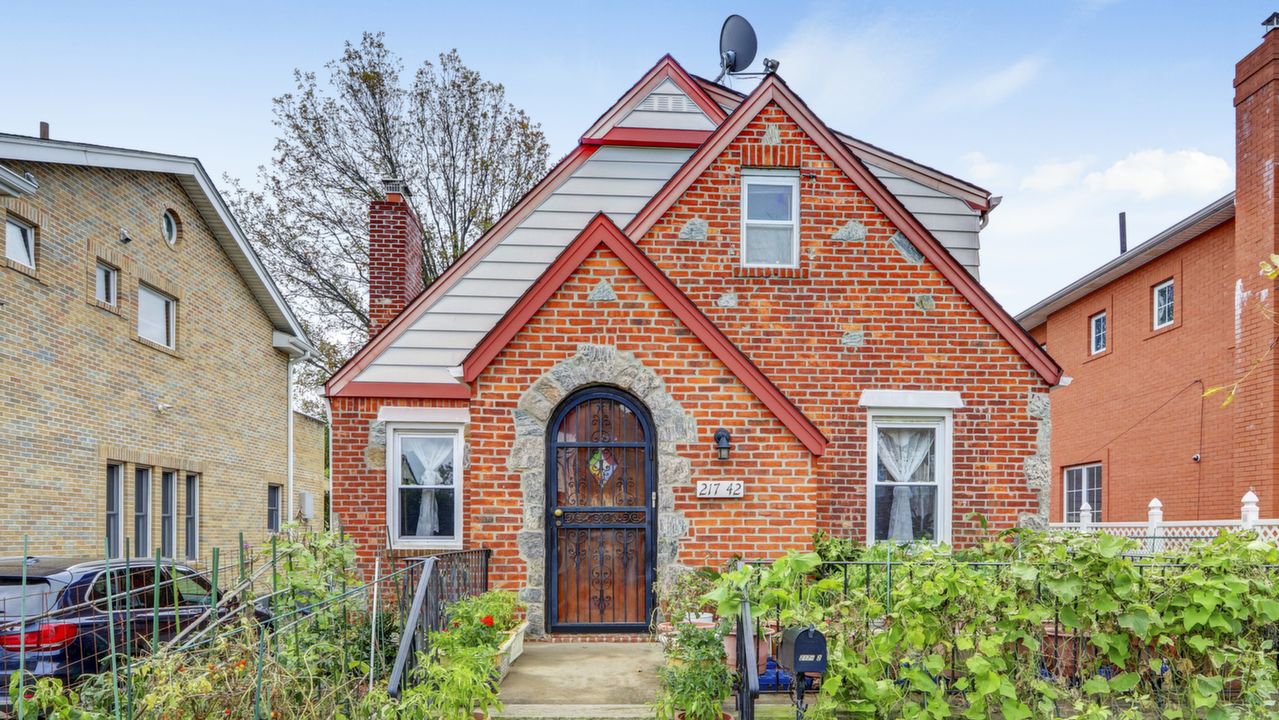 217-42 53rd Ave, Bayside, NY, 11364 Scene 1