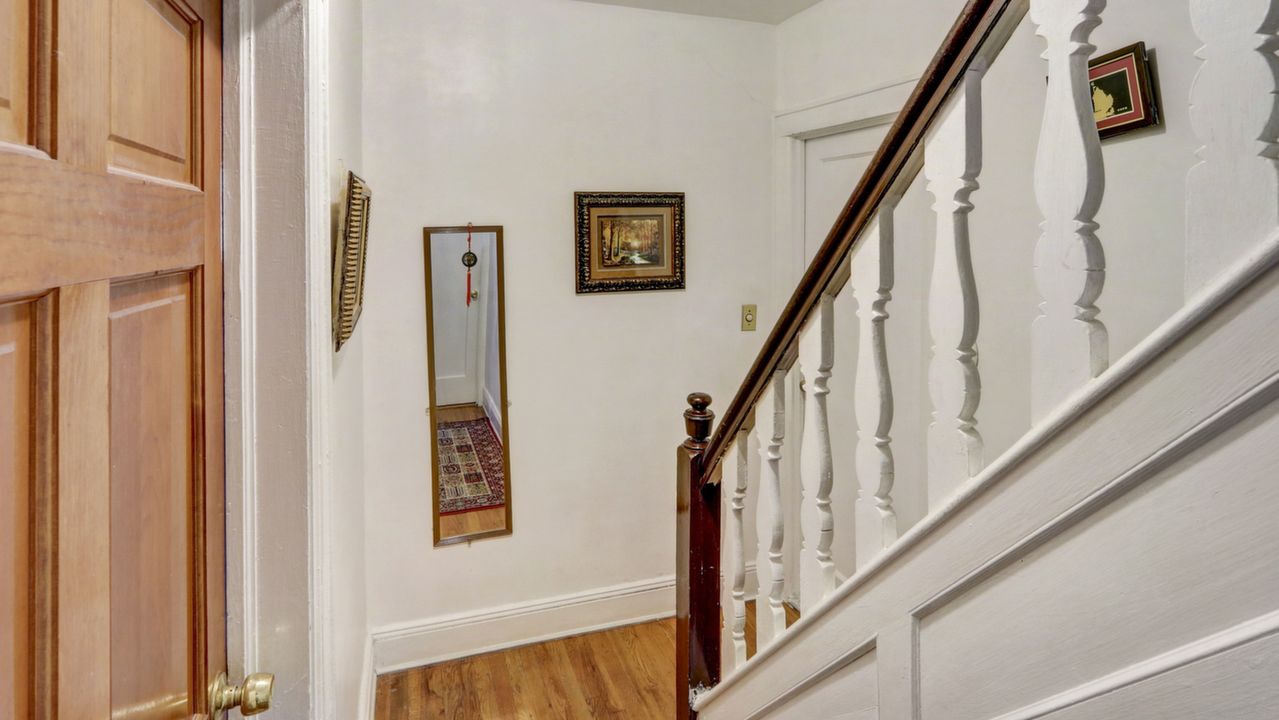 217-42 53rd Ave, Bayside, NY, 11364 Scene 4