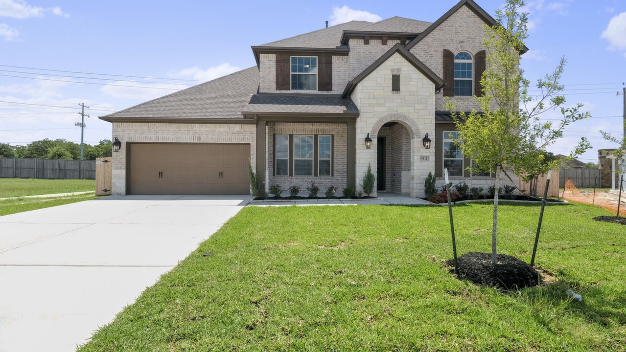 4420EgremontPlace_001