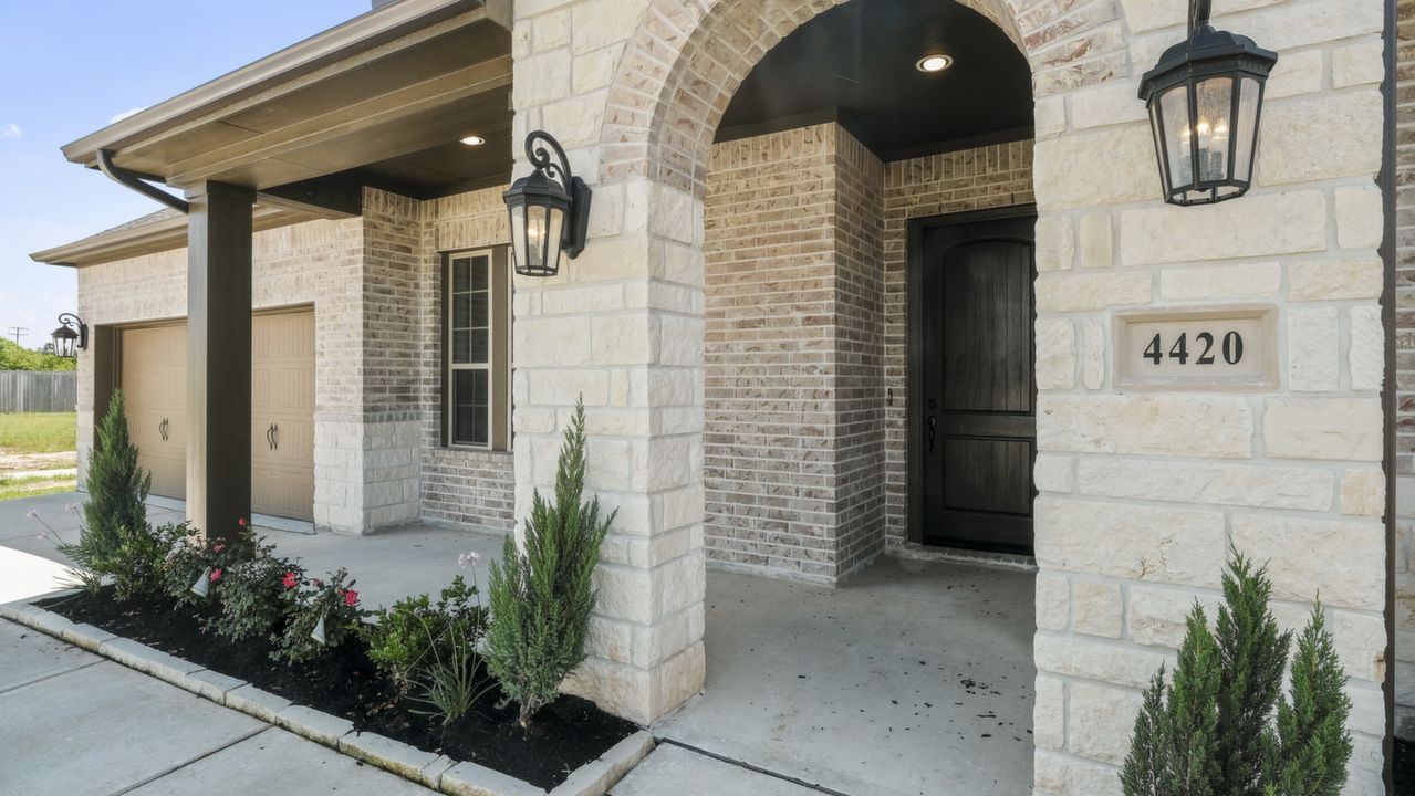 4420EgremontPlace_003