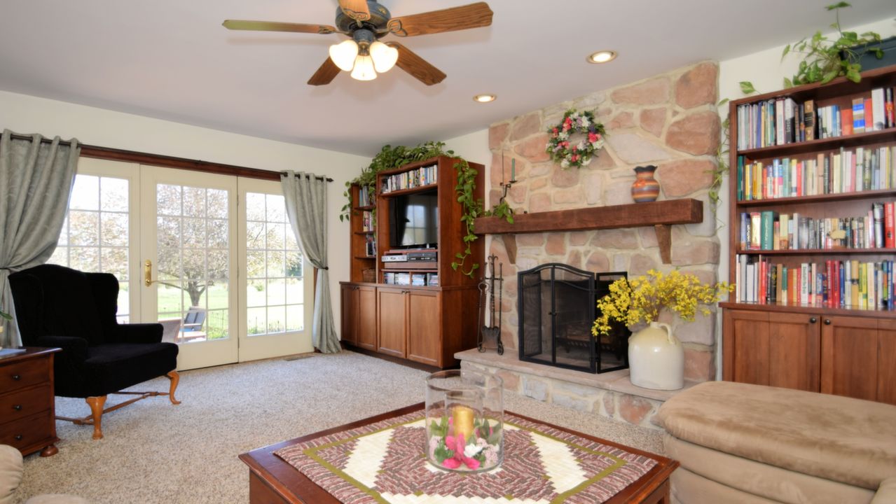 2114 Fox Hollow Ln, East Greenville, PA, 18041 Scene 3