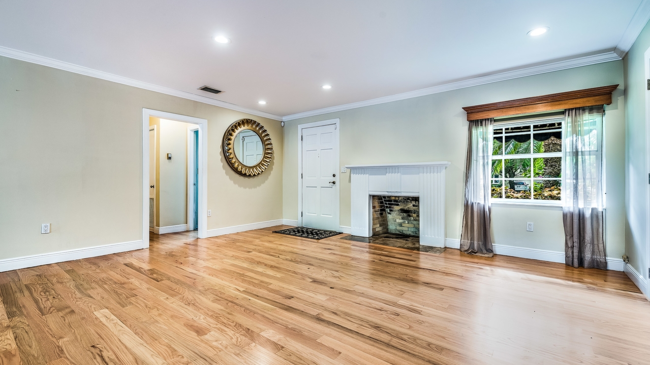 795-NE-95th-St-03