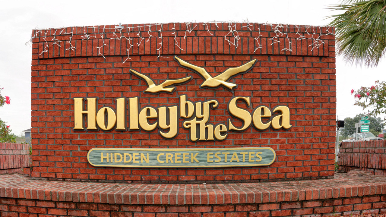 Holley Sign 01