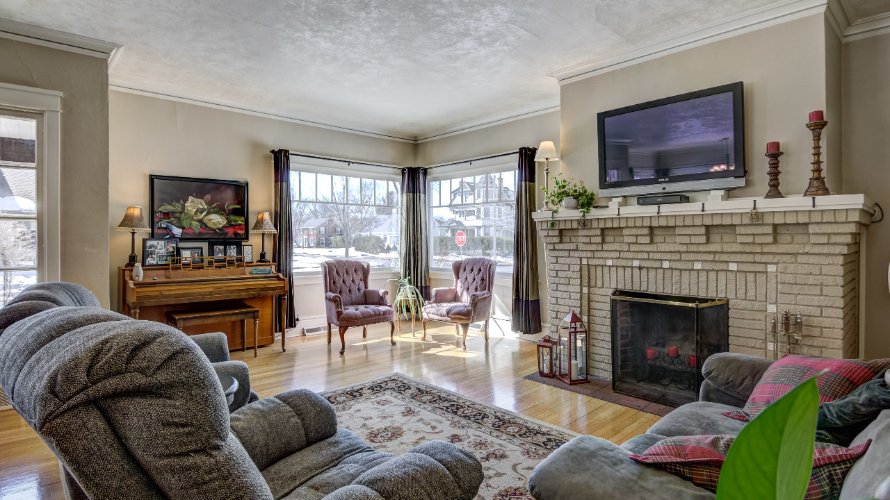 Call Laurie Marshall (715) 559-1491