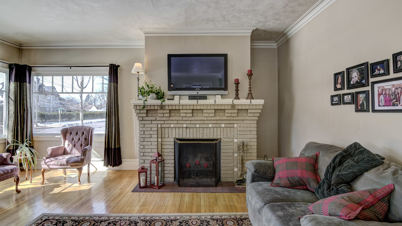 Call Laurie Marshall (715) 559-1491