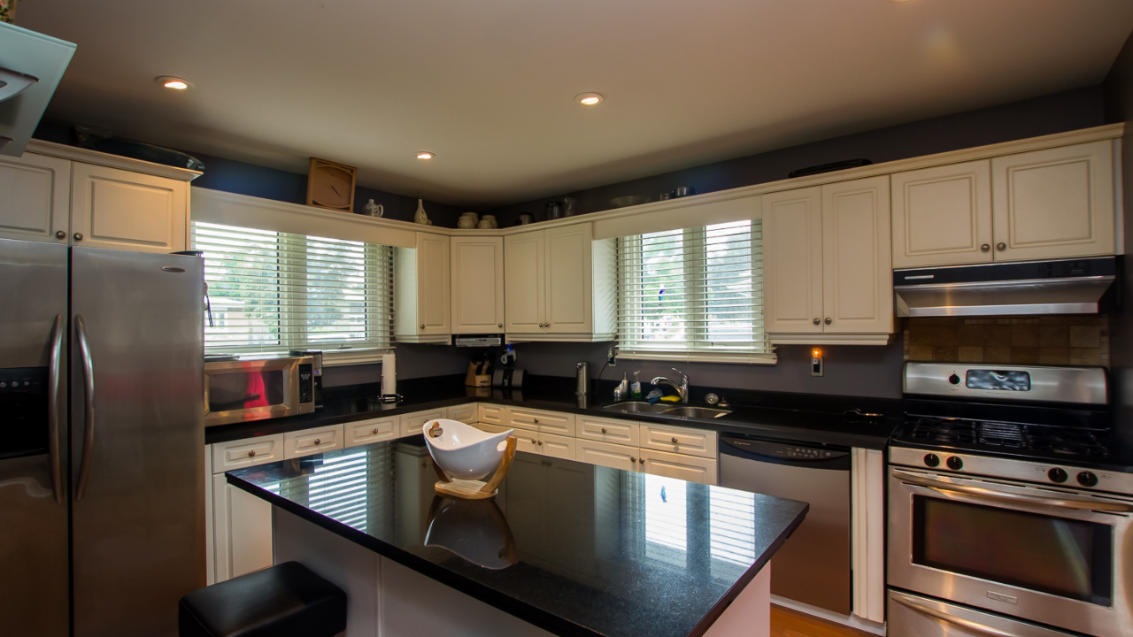 18 Gable Drive, Brampton, ON, L6V 2H1 Scene 3