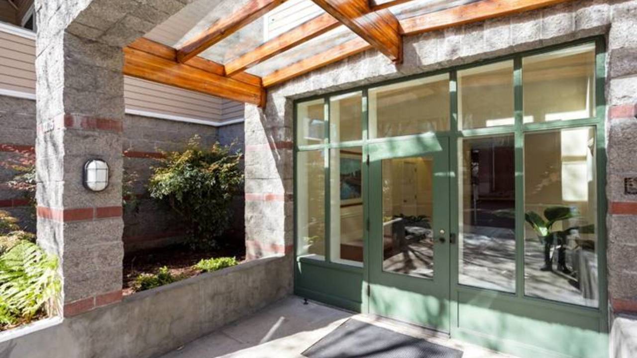 0205 SW Montgomery St. #203, Portland, OR, 97201 Scene 4