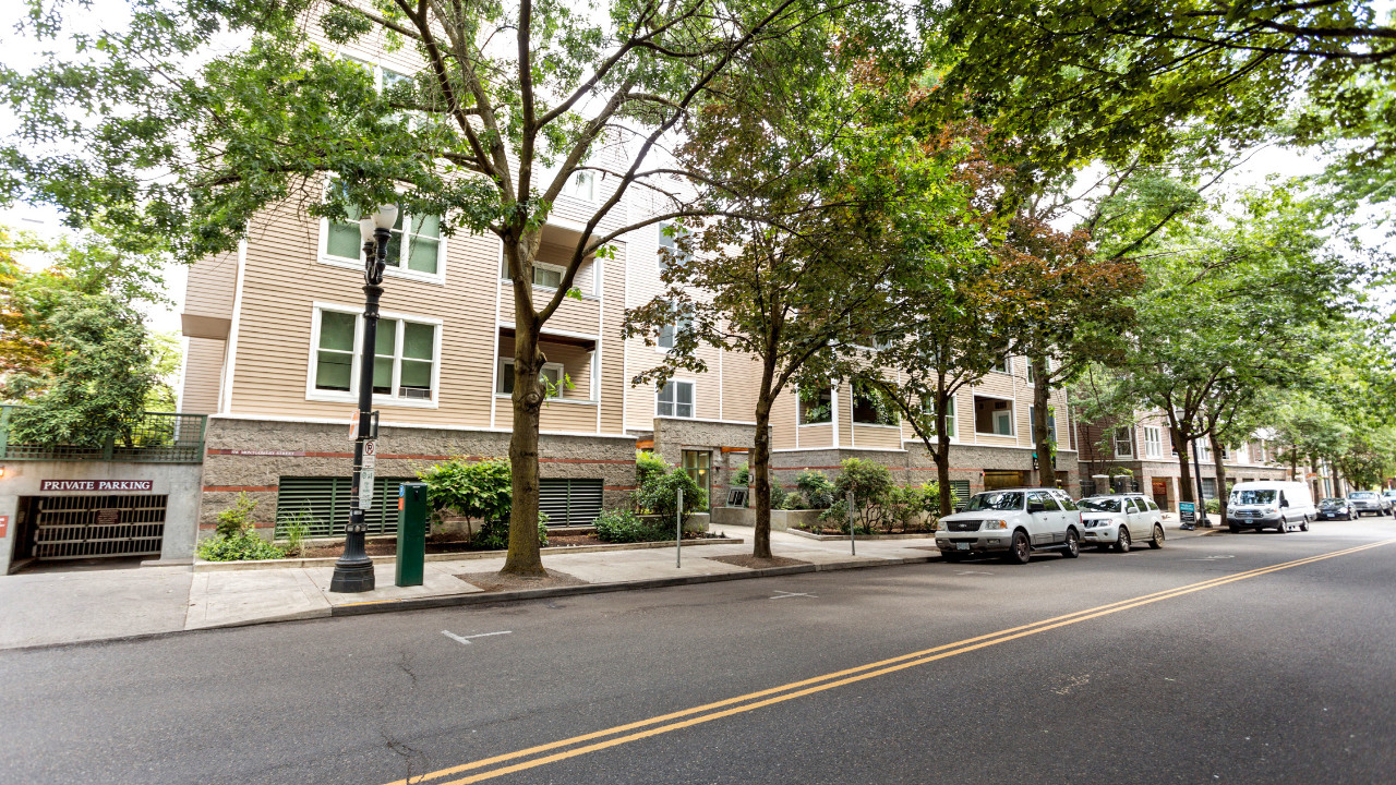 0205 SW Montgomery St. #203, Portland, OR, 97201 Scene 1