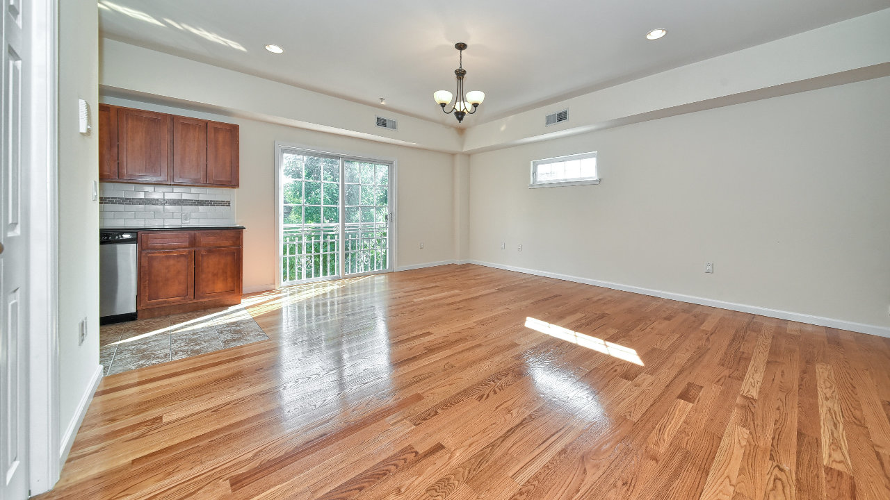 Living Rm_Dining Area