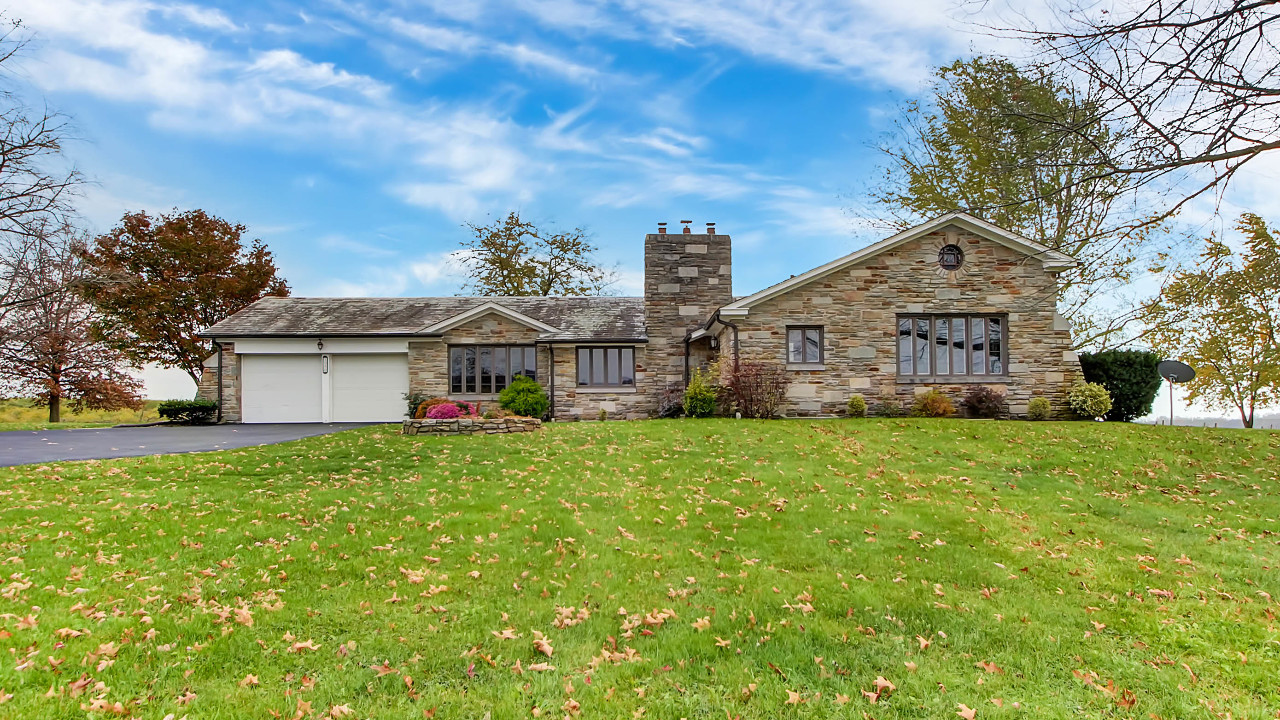 1050 Arendtsville Rd 001