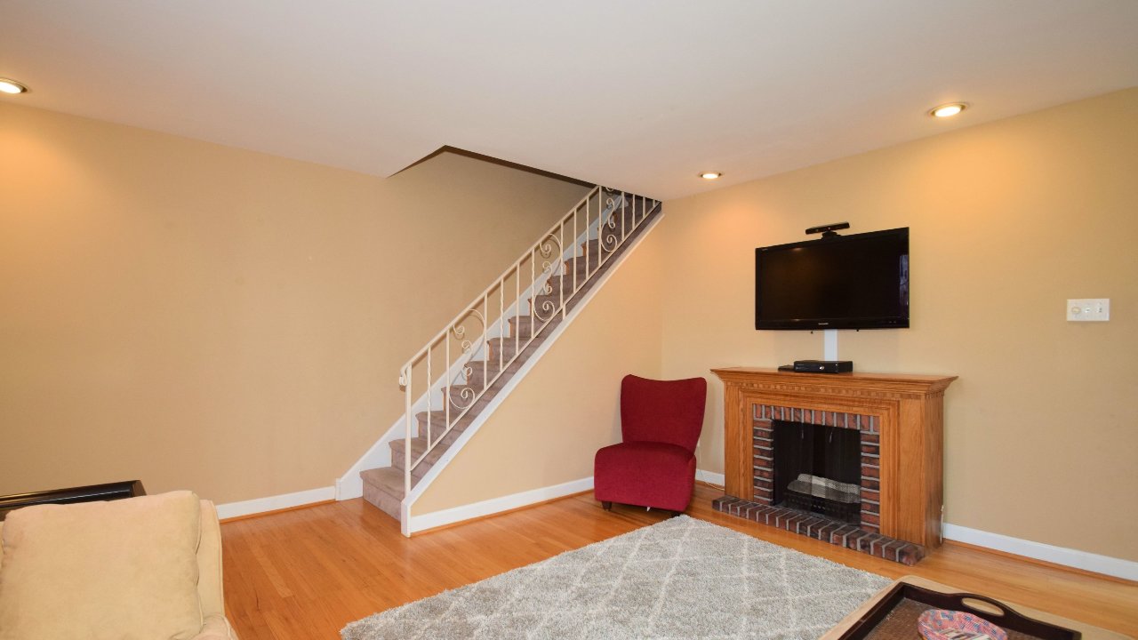 8216 Winthrop St, Philadelphia, PA, 19136 Scene 2