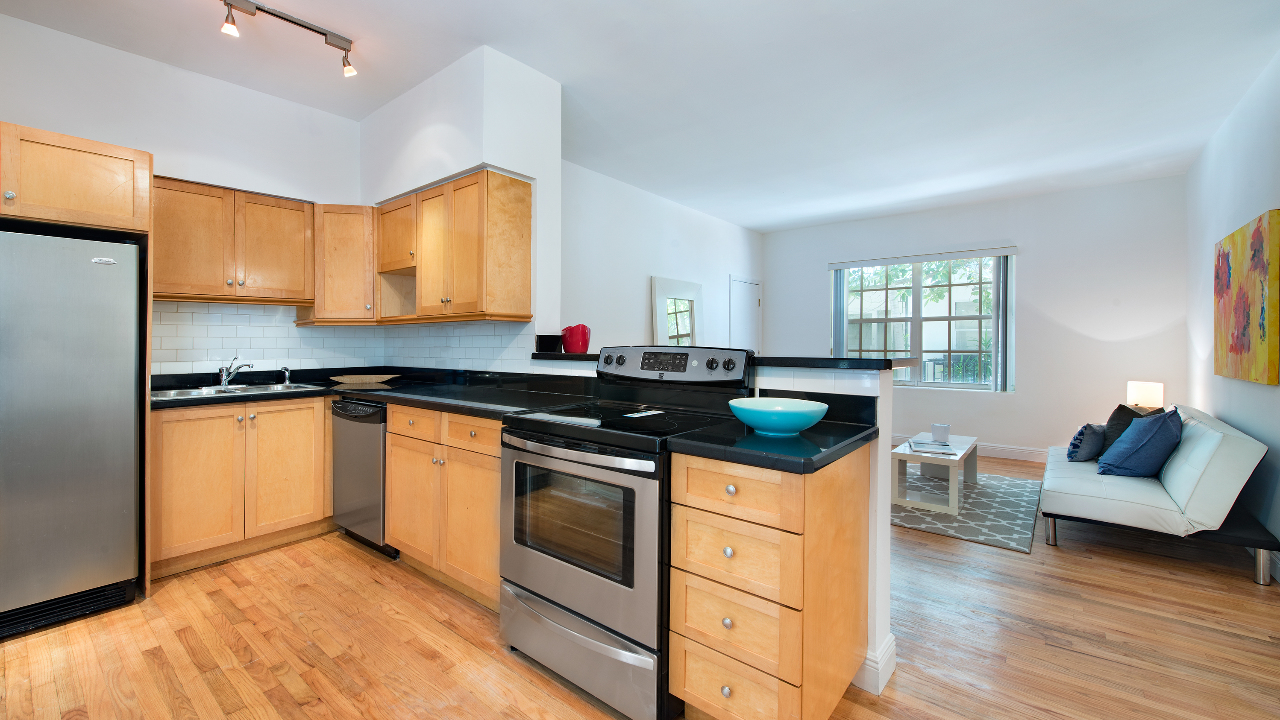 1430-Lincoln-Ter-#1-08