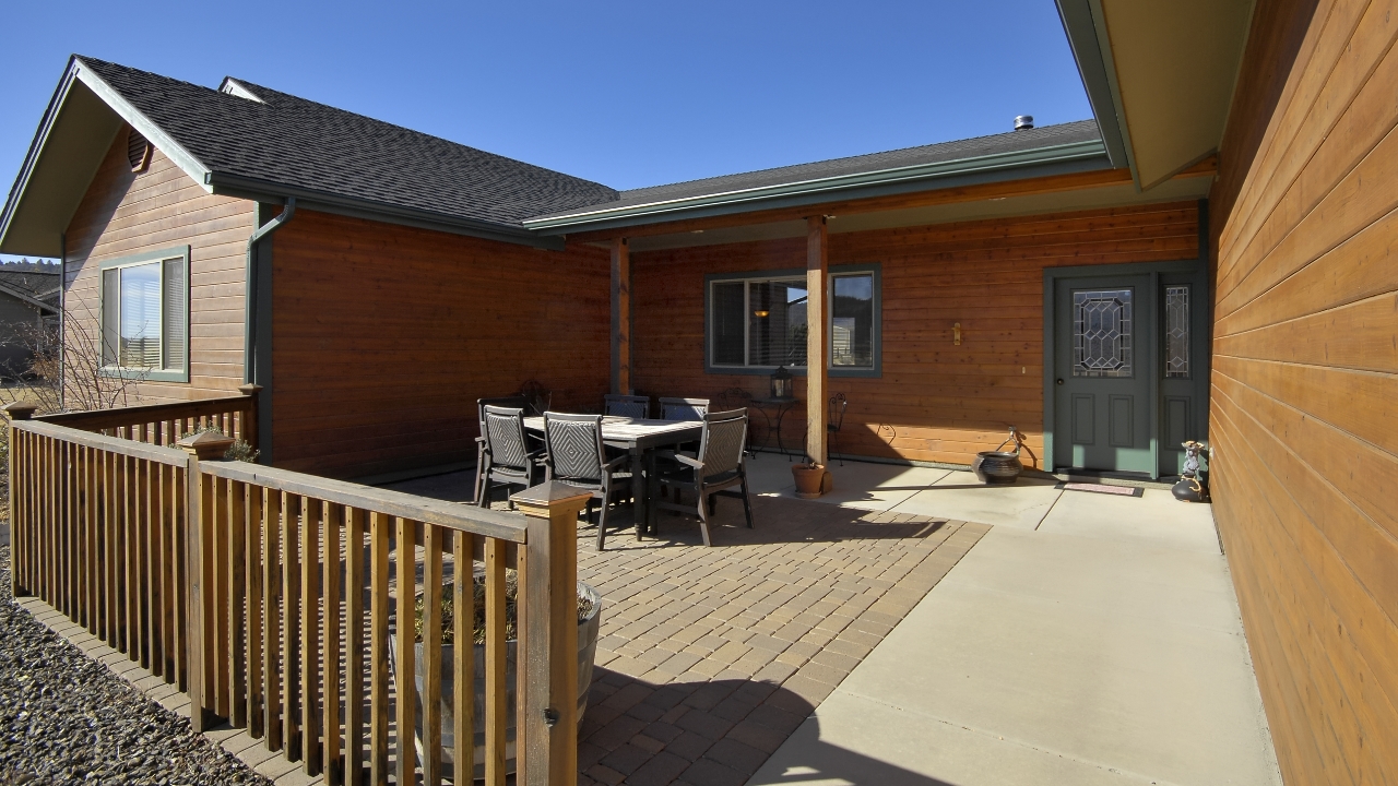 Front Porch:Patio:Entrance